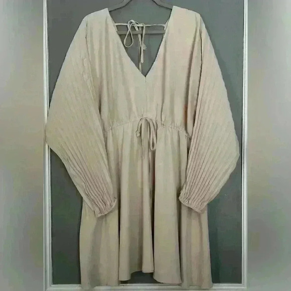 Boohoo Batwing Pleated Skater Dress (310) - Picture 2 of 10